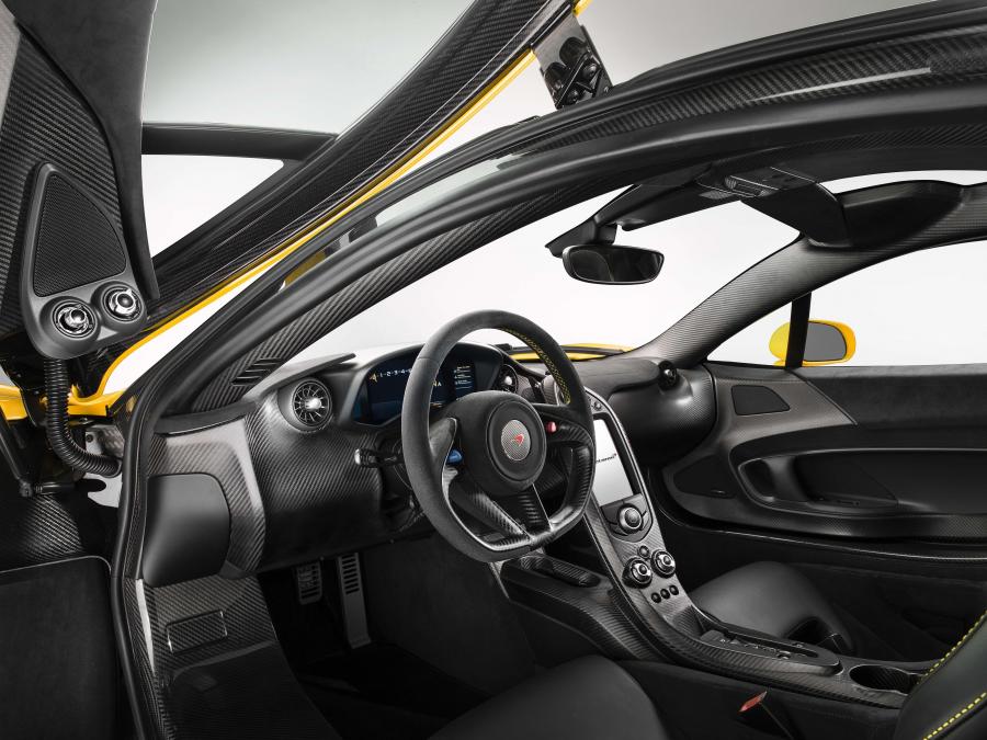  McLaren P1 2013 года  (фото 4 из 49)